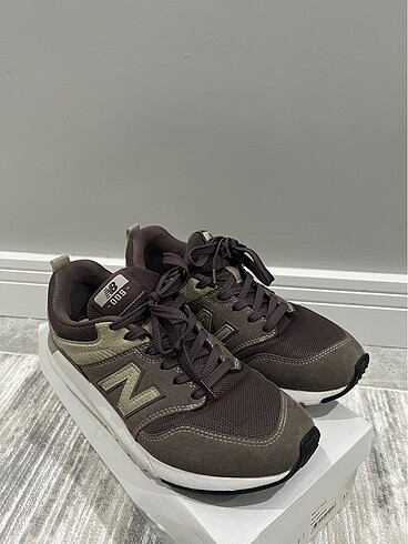 NEW BALANCE SPOR AYAKKABI