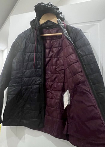 Siyah Kapüşonlu Kadın Spor Mont - Görsel 3