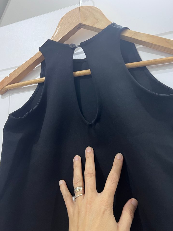 Kız Çocuk Siyah Tüylü nakış aplikeli Elbise - Görsel 4