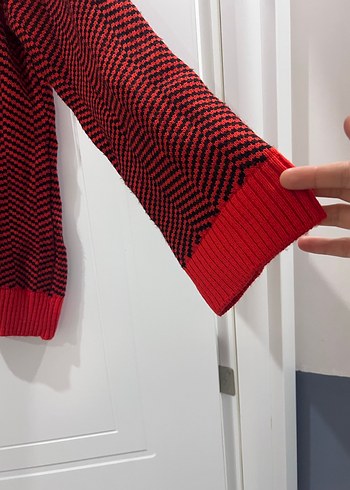 Kırmızı Çizgili Balıkçı Yaka Triko Kazak - Görsel 3