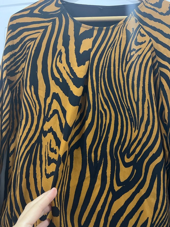 Kahverengi Zebra Desenli Kadın Bluz - Görsel 3