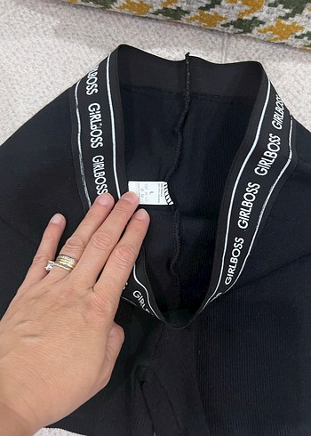 Siyah Mini Atlet ve Şort Takım - Görsel 4