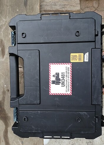 Dewalt DCD996 kutusu 