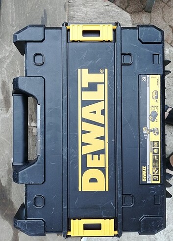 Beden sarı Renk Dewalt DCD996 kutusu