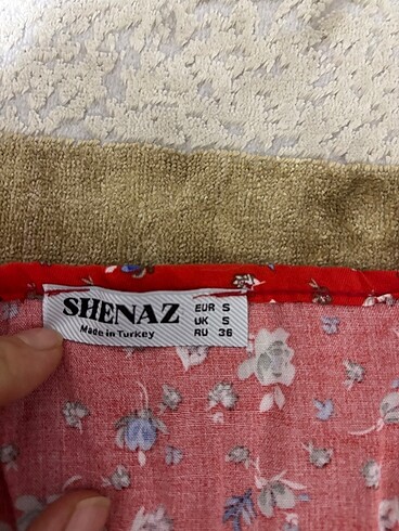 Çiçekli midi yırtmaçlı elbise - Görsel 8