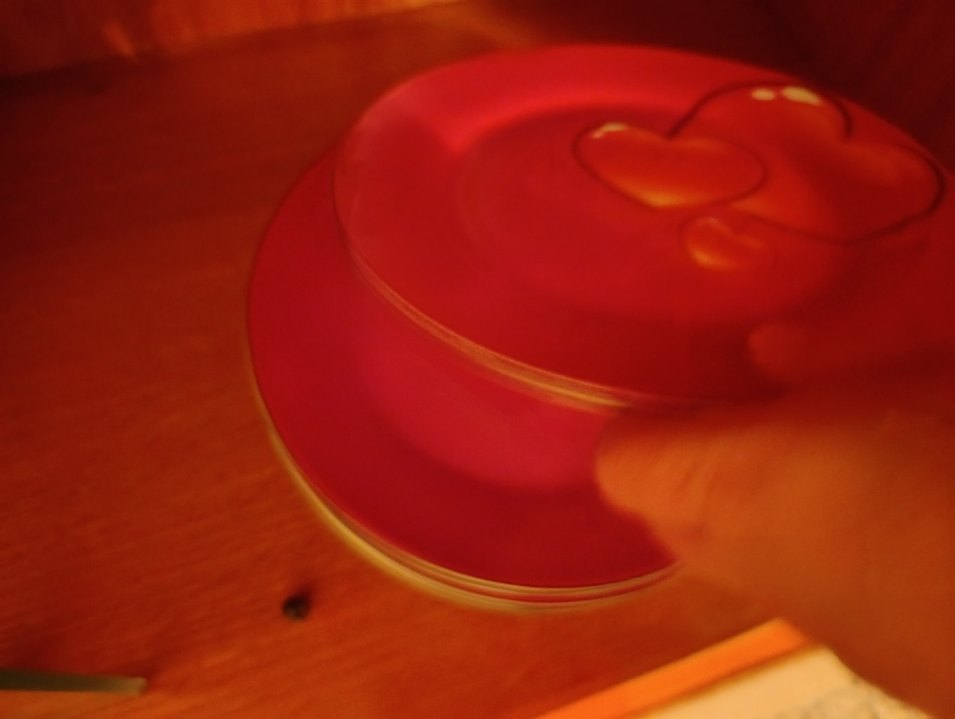 Parlak Kırmızı Kalp Desenli Tabak - Görsel 4