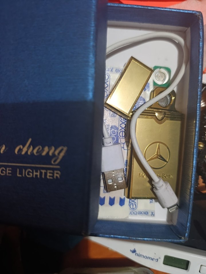 Altın Renk Şarjlı Çakmak Jin Cheng - Görsel 2