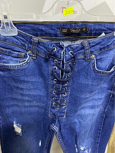28 Beden Mavi jean