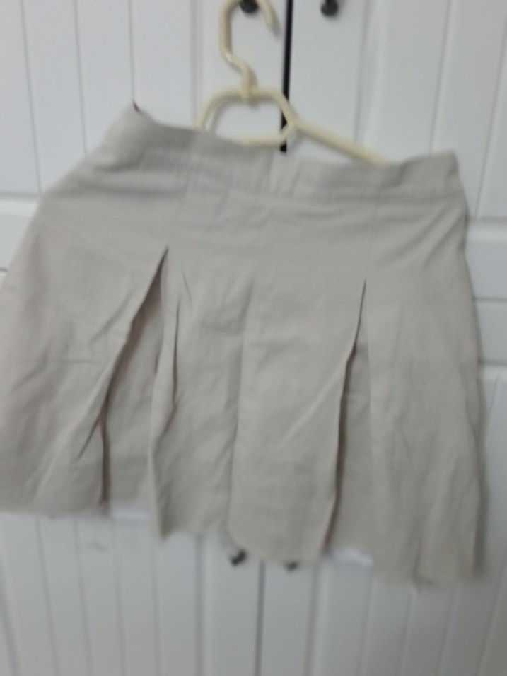 Kız Çocuk Bej Keten Pileli Etek - Görsel 4