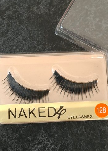 NAKED 128 Siyah Takma Kirpik - Görsel 2