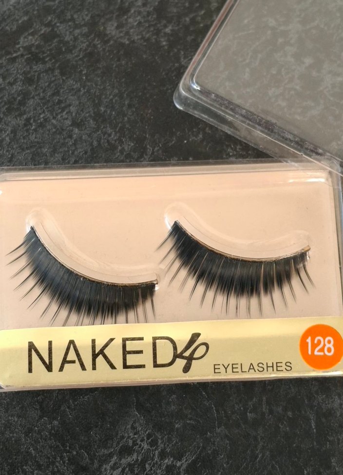 NAKED 128 Siyah Takma Kirpik - Görsel 2