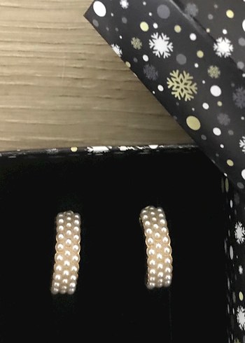 İnci taşlı gold küpe - Görsel 3