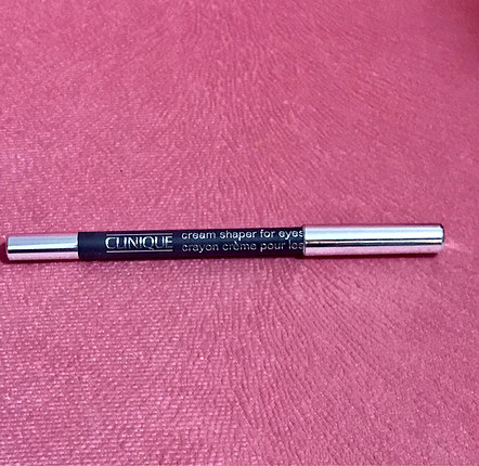 Clinique siyah göz kalemi 