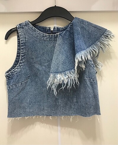 Zara jean crop bluz