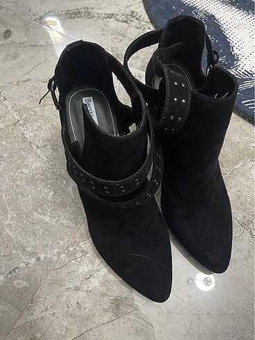 Bershka topuklu süet