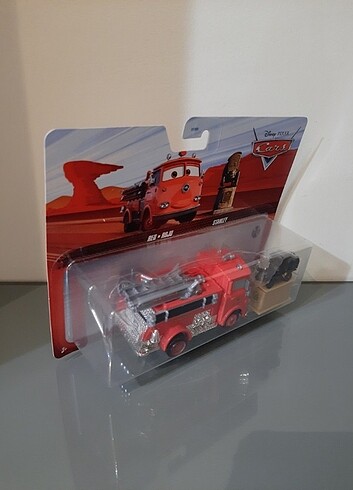  Red ve stanley disney pixar cars