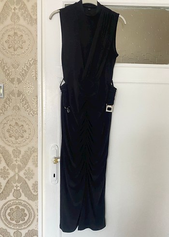 Siyah Fitted/ Vücuda Oturan Kolsuz
Drape Detaylı - Görsel 3