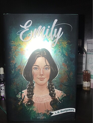 emily ciltli kitap