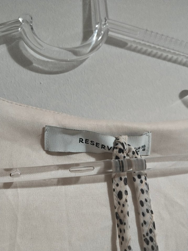 V Yaka Uzun Kollu Bej Volanlı Midi Elbise - Görsel 5