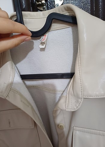 Düğmeli Bej Deri Çocuk Gomlek Ceket - Görsel 3