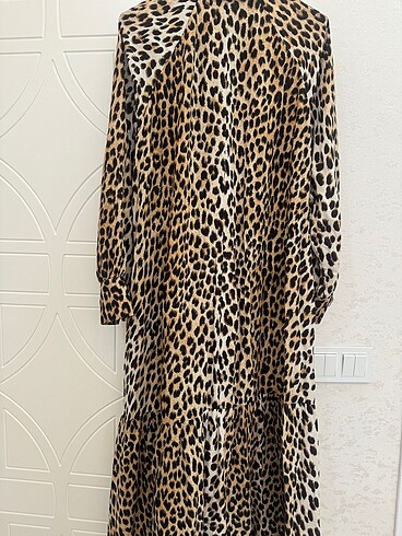 l Beden Leoparlı elbise