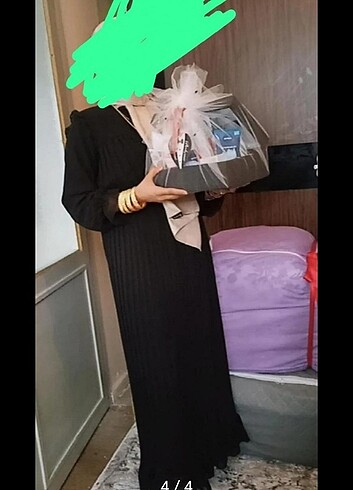 40 Beden siyah Renk Piliseli elbise