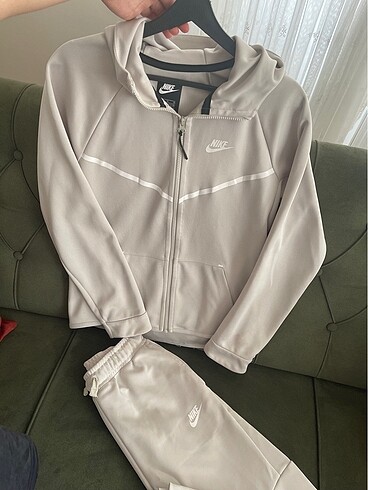 Nike orjinal kadın eşofman takımı