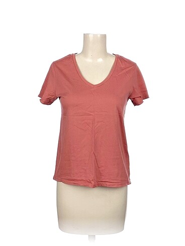 Defacto T-shirt %70 İndirimli.