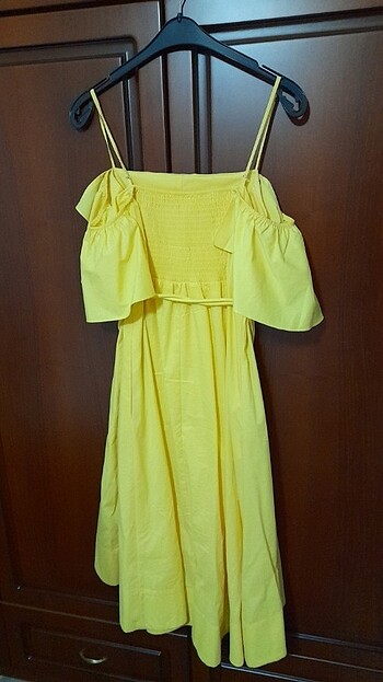 38 Beden sarı Renk İpekyol elbise 