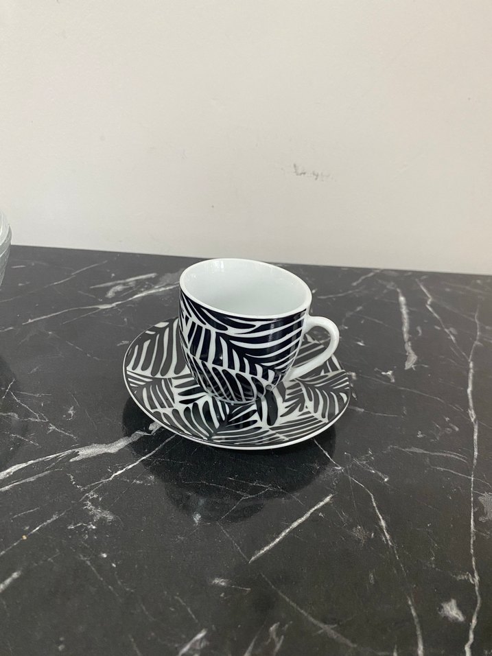 Zebra Desenli Siyah Fincan ve Tabak Seti - Görsel 2