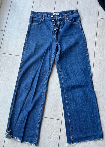 Düğmeli Geniş Kesim Kot Pantolon