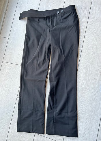 Siyah Kemerli Midi Kumaş Kadın Pantolon