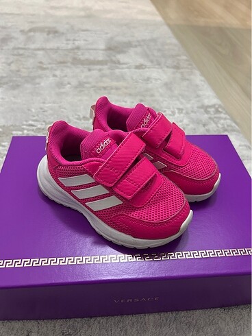 21 numara Adidas kız bebek spor ayakkabı