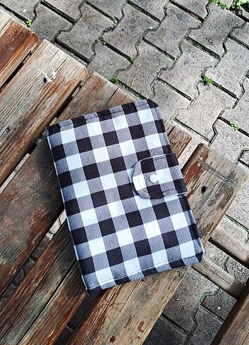 Kitap ve tablet yuvasi