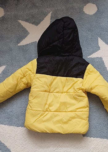 Kapüşonlu Sarı Siyah Erkek Çocuk Mont - Görsel 2
