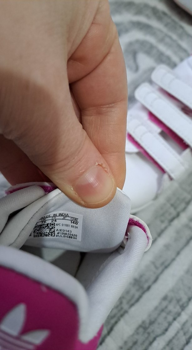 Kız Çocukları İçin Beyaz Cırt Cırtlı Spor Ayakkabı - Görsel 4