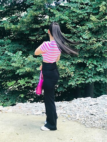 Pembe kısa bluz