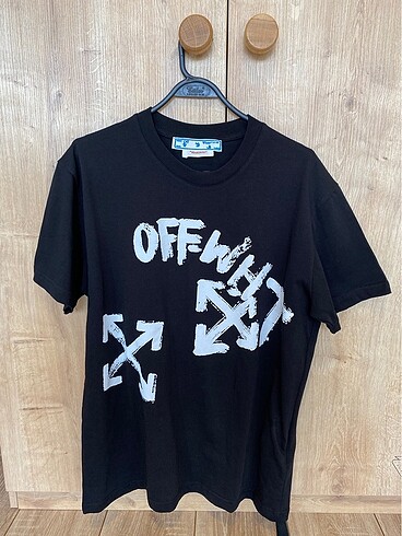 Off-white ?L? beden sezon ürünü