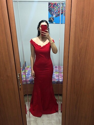 Kırmızı balık model abiye.