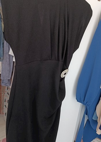 Siyah V Yaka Düğmeli Uzun Abiye Elbise - Görsel 2