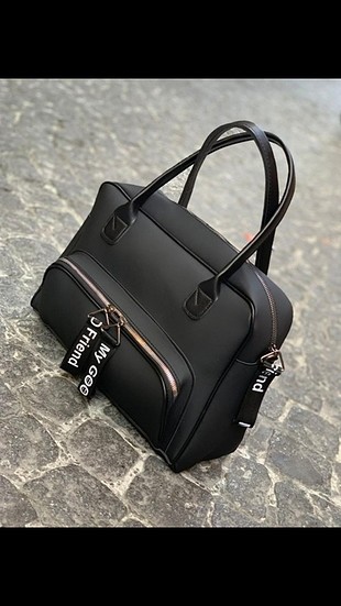 siyah kol çantası 