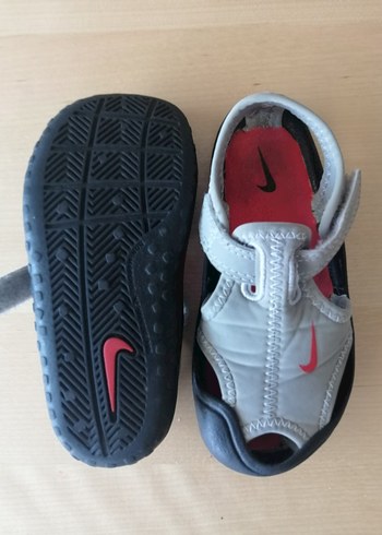 22 Beden gri Renk Nike Erkek Çocuk Gri Sandalet Velcro