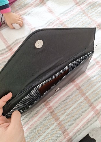 Siyah Portföy Çanta - Görsel 3