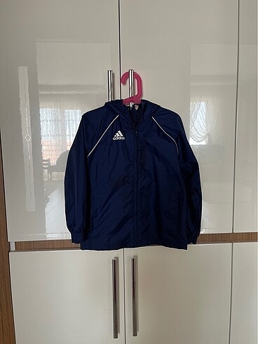 Adidas çocuk yağmurluk