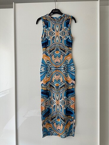 xs Beden Bershka elbise