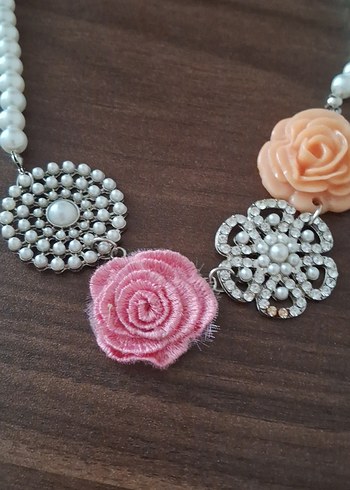 Diğer Pastel Çiçekli Boncuklu Bohem Kolye