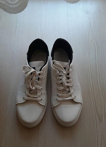 Adidas #Beyaz #sneaker #spor #ayakkabi