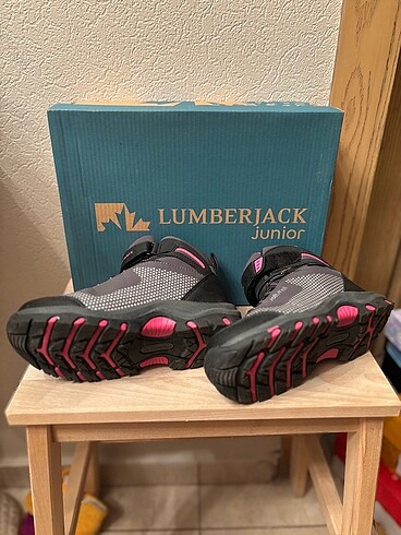 Lumberjack Lumberjack kız çocuk bot
