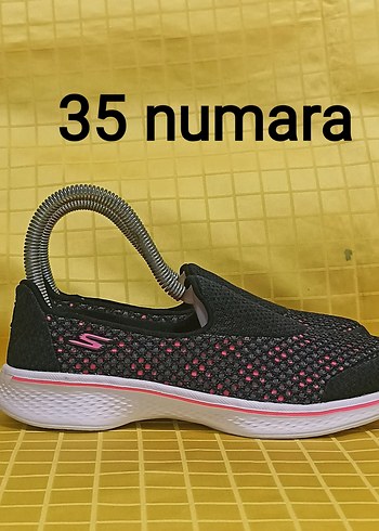 Skechers 35