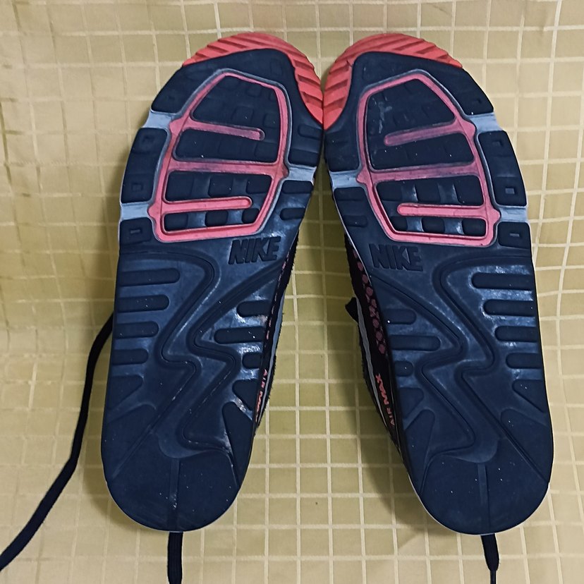 45 numara orjinal NİKE Air Max spor ayakkabı. - Görsel 3